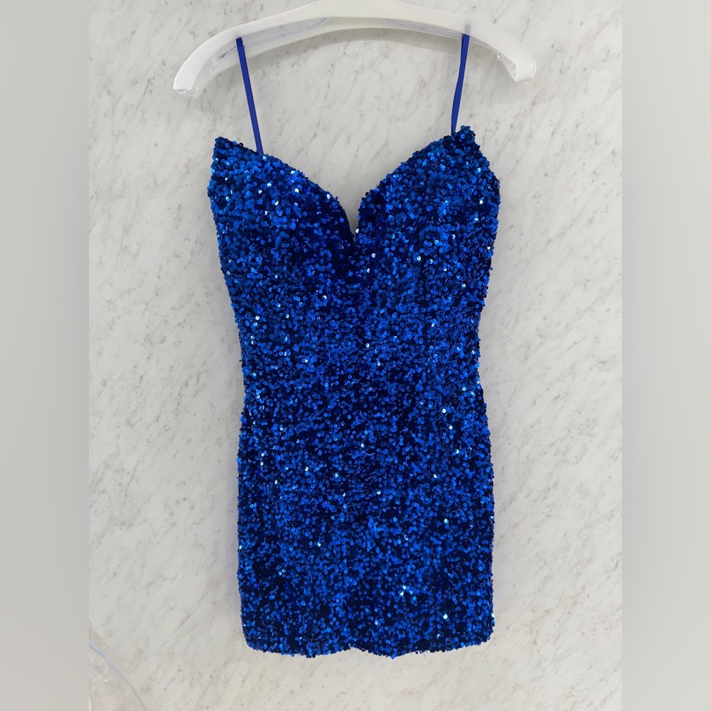 short fitted portia and scarlett sequined velvet party dress in royal sz 10